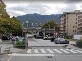 Garage in affitto a sondrio via mazzini