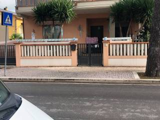 Casa indipendente in in vendita da privato a martinsicuro via roma, 479