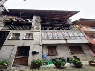 Casa indipendente in vendita ad arola via cantone