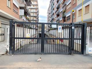 Garage in affitto a roma via vestricio spurinna, 149