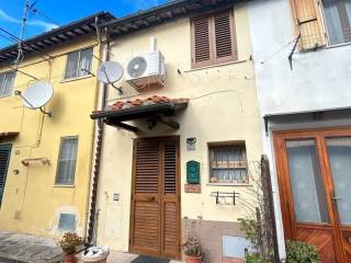 Casa indipendente in vendita a cascina via iv novembre, 57