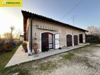 Casa indipendente in vendita a carpi via alessandro manzoni, 100