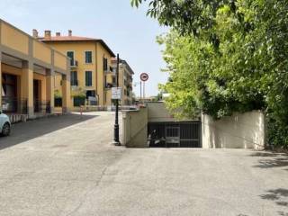 Posto auto in vendita a granarolo dell'emilia via cadriano