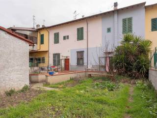 Casa indipendente in vendita a campi bisenzio via vincenzo monti