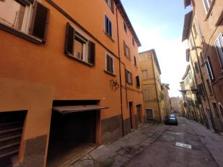 Garage in vendita a perugia via della sposa