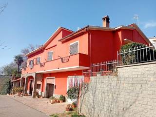 Villa in vendita a montefiascone via coste