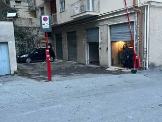 Garage in affitto a genova via sinibaldo scorza