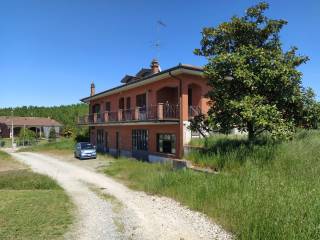 Villa in vendita a rocchetta tanaro via sant'emiliano