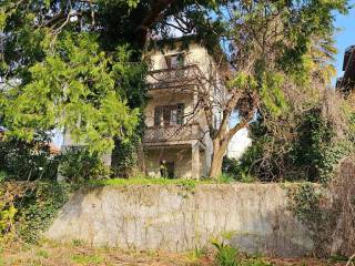 Villa in in vendita da privato a caronno varesino via alessandro manzoni, 21