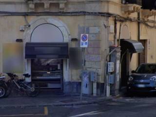 Negozio all'asta a catania piazza dei martiri, 29