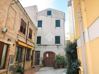 Casa indipendente in vendita a monte urano viale rimembranza, 10