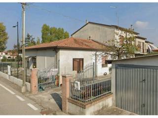 Garage in vendita a porto viro via 1 maggio