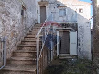 Casa indipendente in vendita a rocchetta sant'antonio via lampione, 9