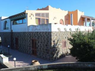 Villa in vendita a lipari via edwin hunziker