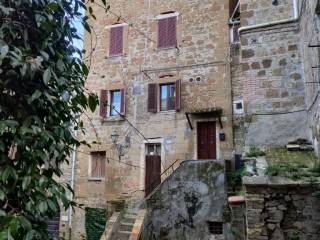 Appartamento in vendita a pitigliano vicolo del tiranno, 22a