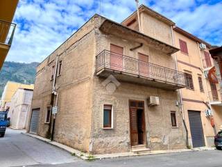 Casa indipendente in vendita a castellammare del golfo via bengasi, 56