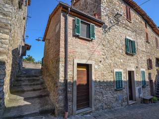 Casa indipendente in vendita a fabro via umberto primo