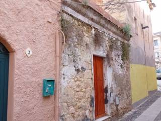 Casa indipendente in vendita a sassari via e largo casalabria