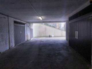 Garage in vendita a monte porzio catone via frascati, 25