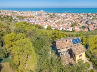 Villa bifamiliare in vendita a roseto degli abruzzi via tronto