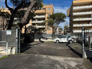 Garage in vendita a roma via dei pescherecci, 24