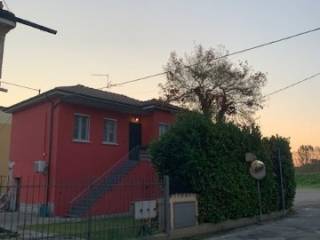 Villa in in vendita da privato a travacò siccomario via po, 87