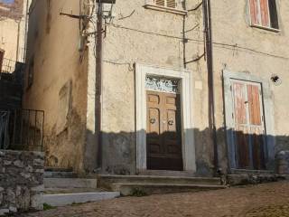 Casa indipendente in vendita a rocca di mezzo via giuseppe valente di francesco