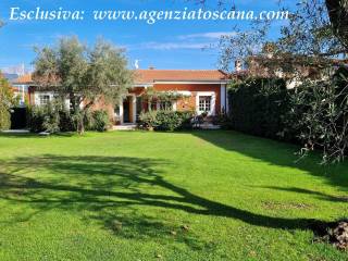 Villa bifamiliare in vendita a forte dei marmi via trento, 76