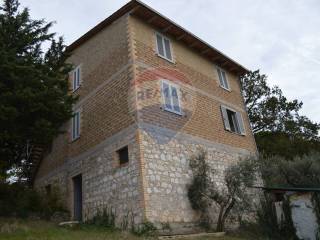 Casa indipendente in vendita a perugia 