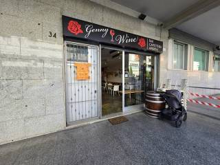 Negozio in vendita a saronno piazza alcide de gasperi, 34