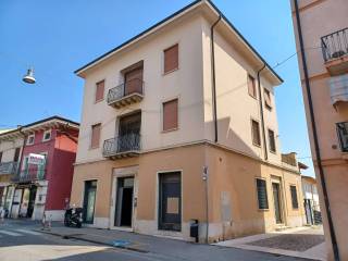 Ufficio in vendita a monteforte d'alpone via dante alighieri