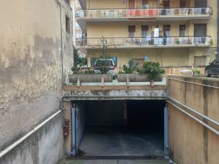 Garage in vendita a ventimiglia corso genova, 50
