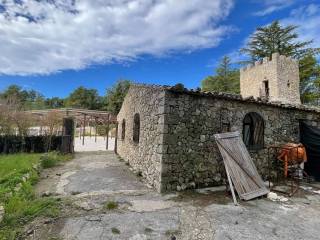 Albergo in vendita a palazzolo acreide contrada pineta