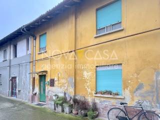 Casa indipendente in vendita a castiglione d'adda via felice cavallotti