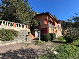 Villa bifamiliare in vendita a ventimiglia corso limone piemonte, 150