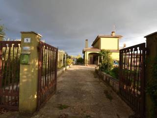 Villa in in vendita da privato a velletri via cinelli, 5