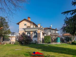 Villa in vendita a busca via loreto, 5