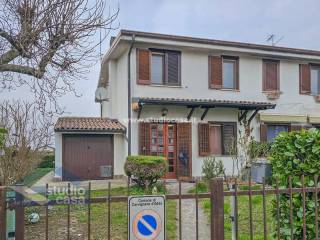 Villa a schiera in vendita a cervignano d'adda via fantini,12