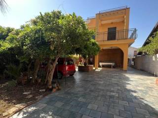 Villa in vendita ad augusta villaggio gelsari