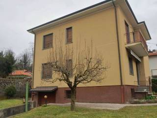 Villa in in vendita da privato a san fermo della battaglia via gerna, 9