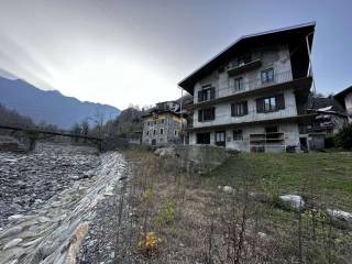 Casa indipendente in vendita a varallo morca