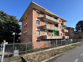 Appartamento in vendita ad arcore viale monte rosa, 84