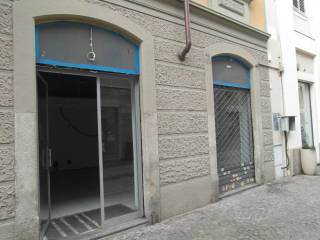 Negozio in affitto a chieri via vittorio emanuele ii, 60