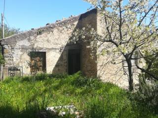 Rustico in in vendita da privato a sant'angelo di brolo santa venera