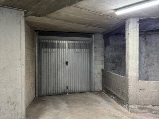 Garage in vendita a sesto san giovanni via giuseppe rovani, 56