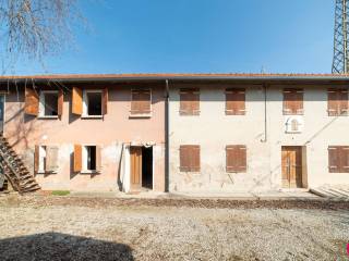 Rustico in vendita a fiume veneto via g. pascoli