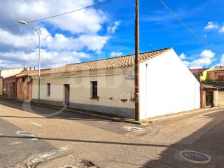 Casa indipendente in vendita a oristano via principe umberto , 1