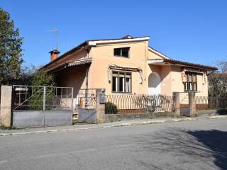 Villa in vendita a capriva del friuli via pietro zorutti