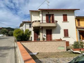 Casa indipendente in vendita a larciano via vecchia larciano