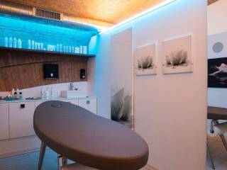 Centro estetico/solarium/benessere in vendita a siena 